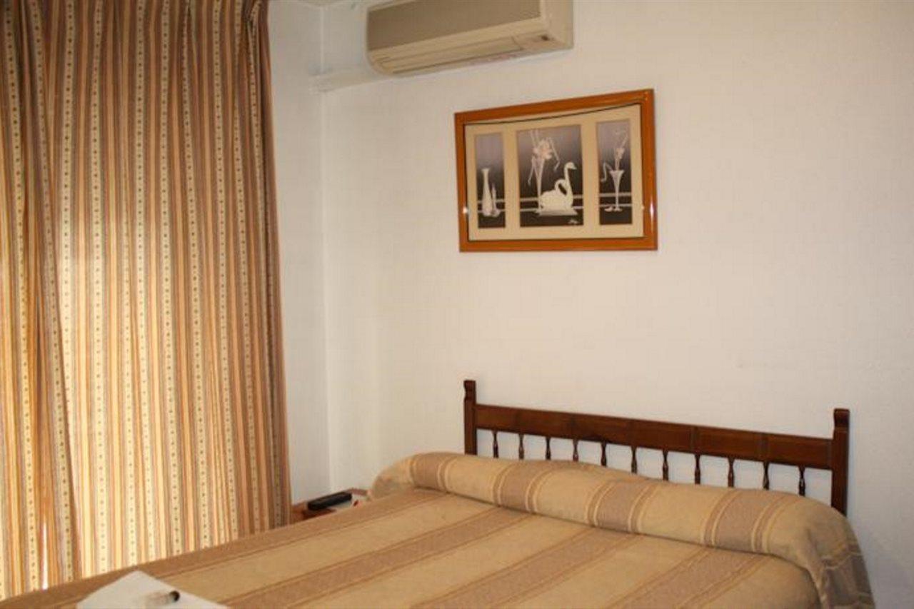 Ab Pension Granada Esterno foto