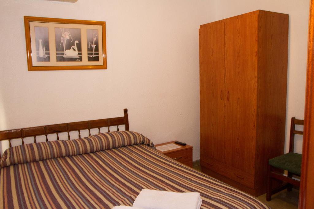 Ab Pension Granada Esterno foto