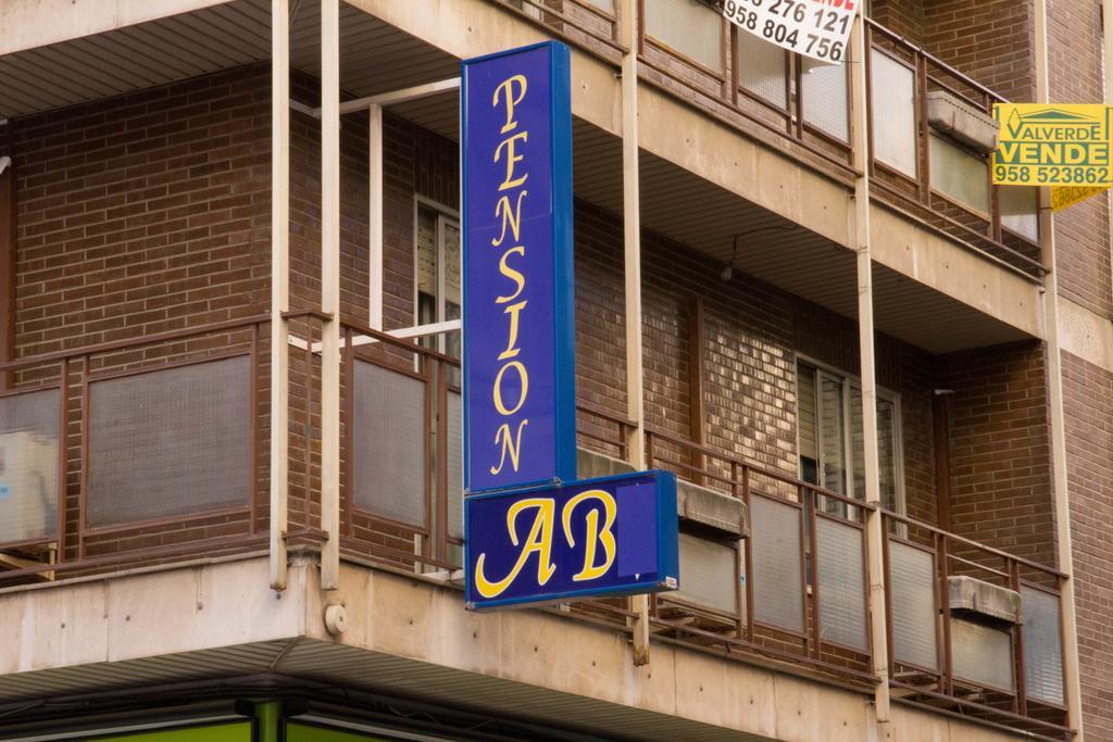 Ab Pension Granada Esterno foto